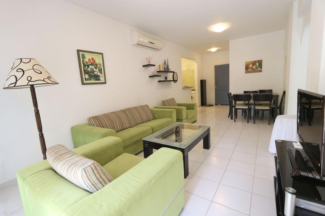 Victor Apartment Paphos Exterior photo