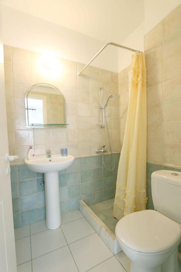 Victor Apartment Paphos Exterior photo