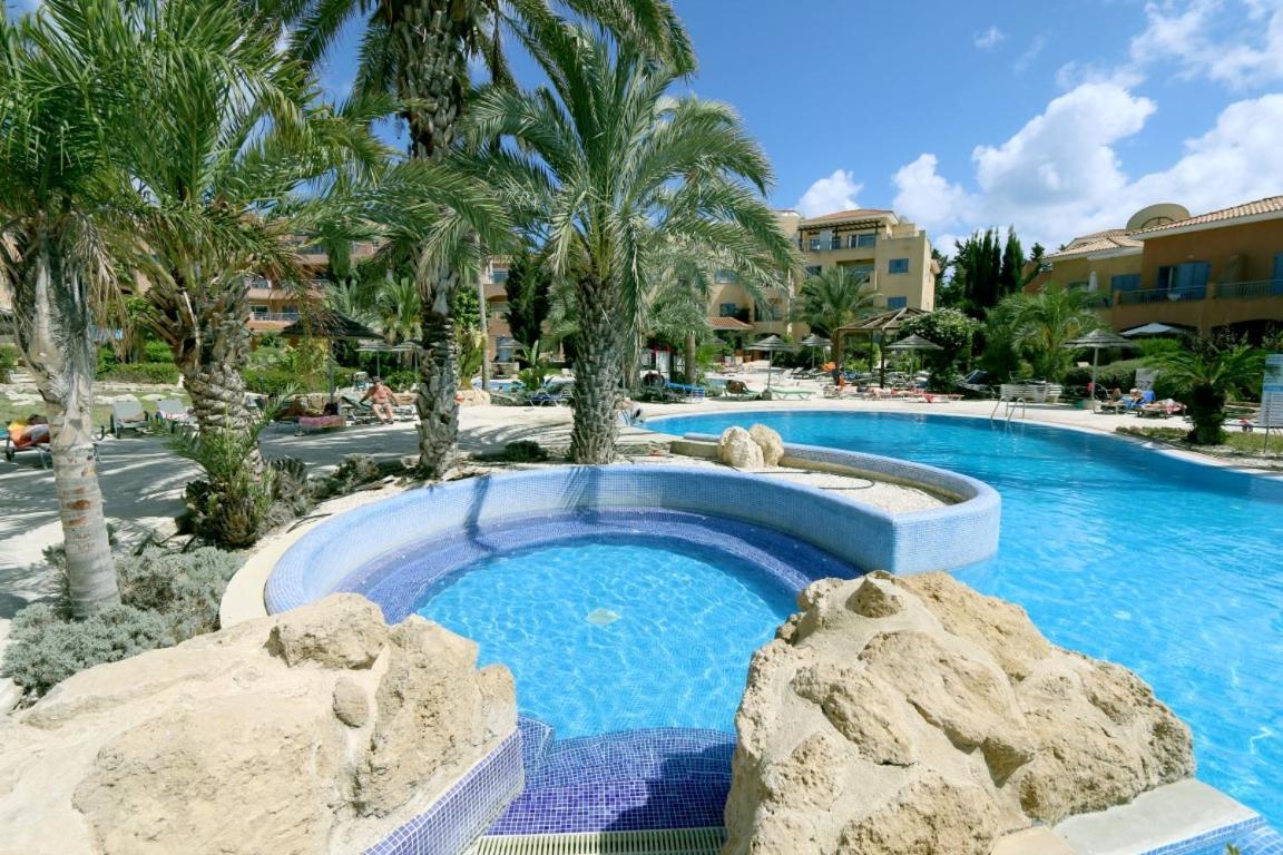 Victor Apartment Paphos Exterior photo